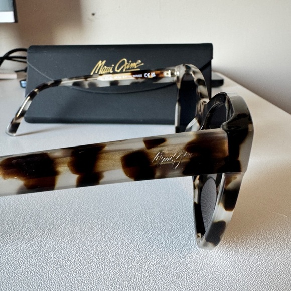 Maui Jim Alulu Tortoise Sunglasses - Picture 3 of 6
